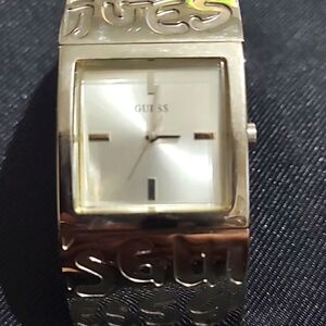 GUESS watch SILVER TONE STAINLESS STEEL LOGO BRACELET WATCH